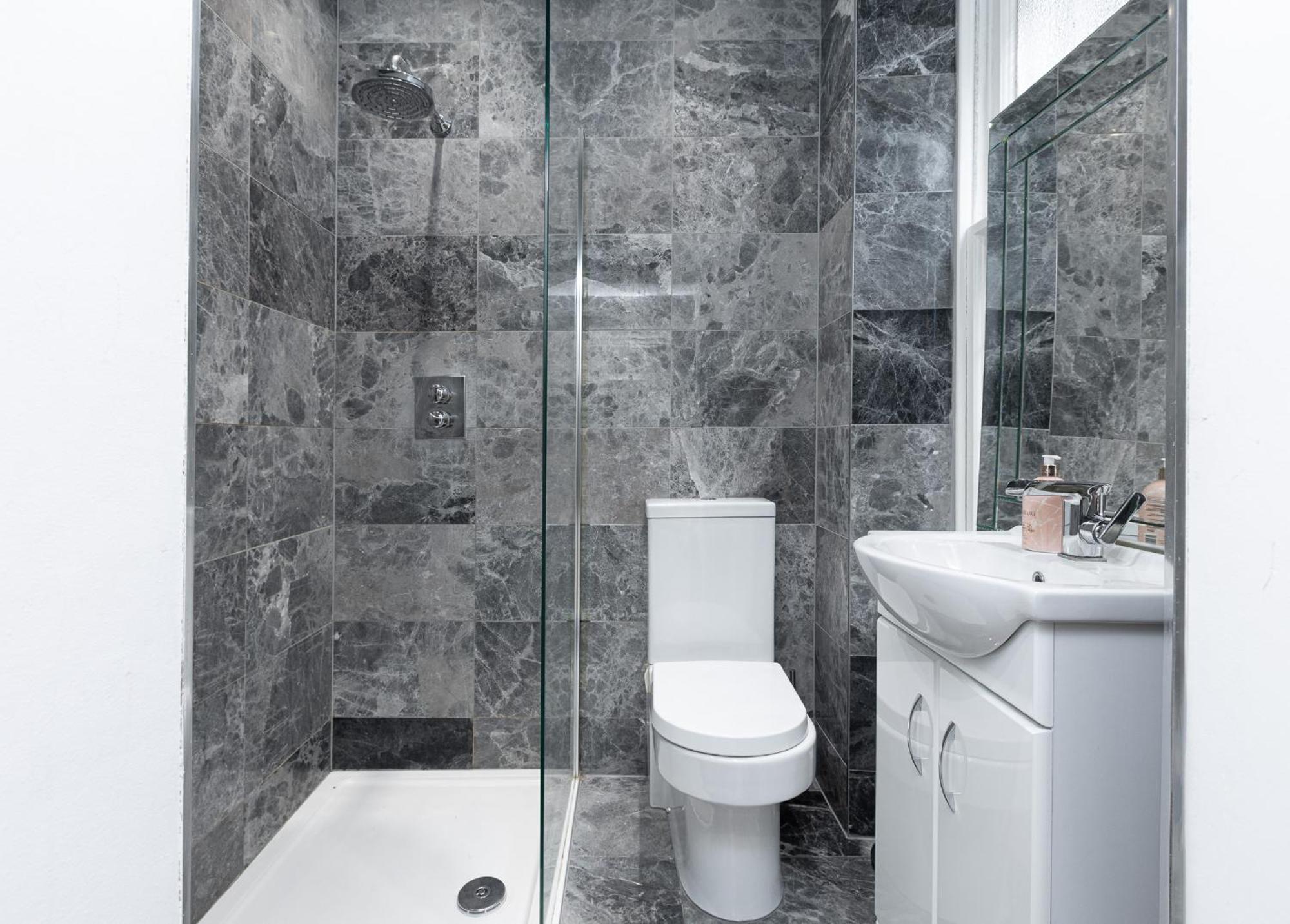 Modern 4 Bdr 3 Bth Apt Minutes From Edgware Road 伦敦 外观 照片